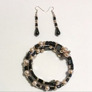 New memory wire bracelet and free earrings !!😱